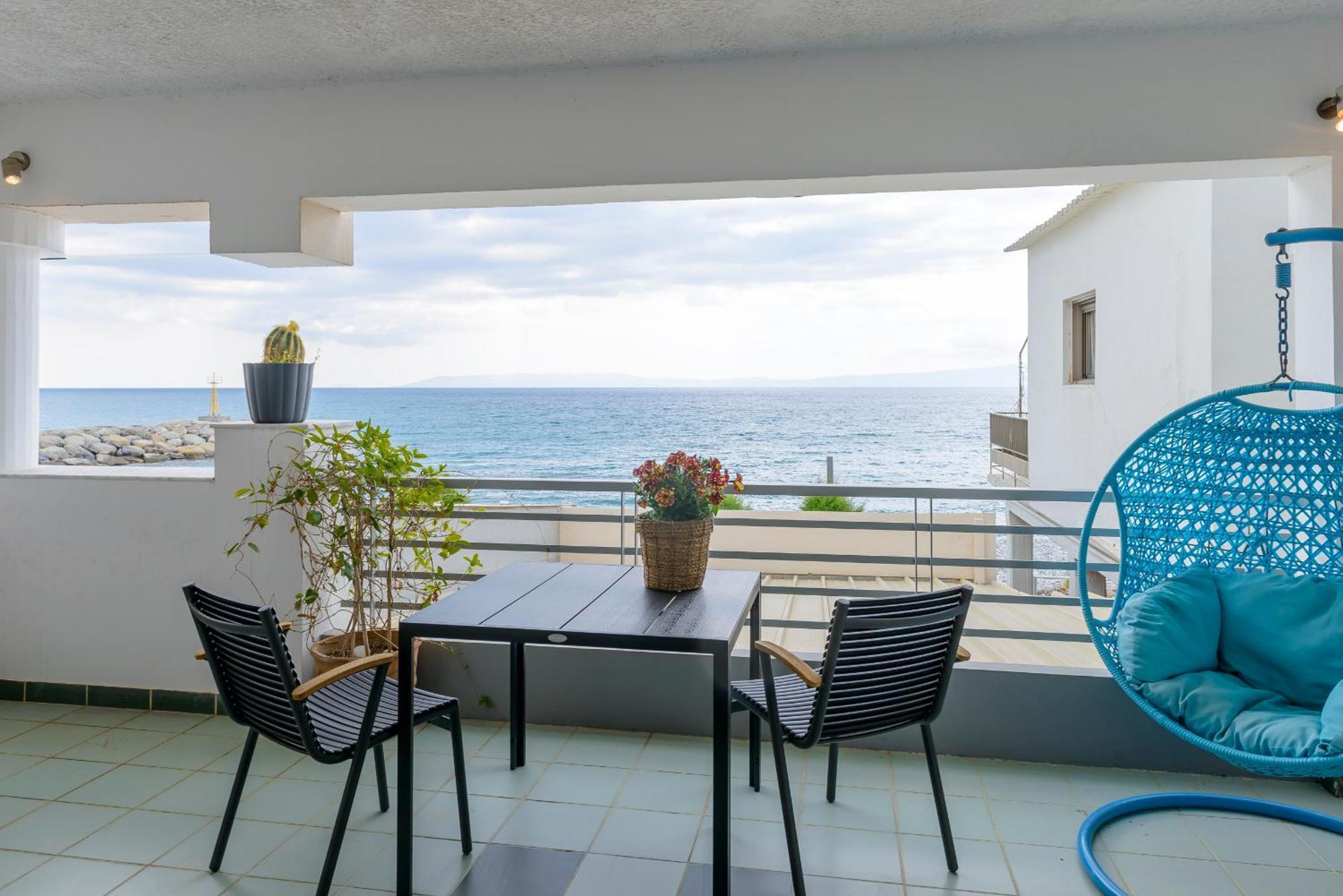 Agali 1 Mesonet In Front Of The Sea Akrogialion Exterior foto